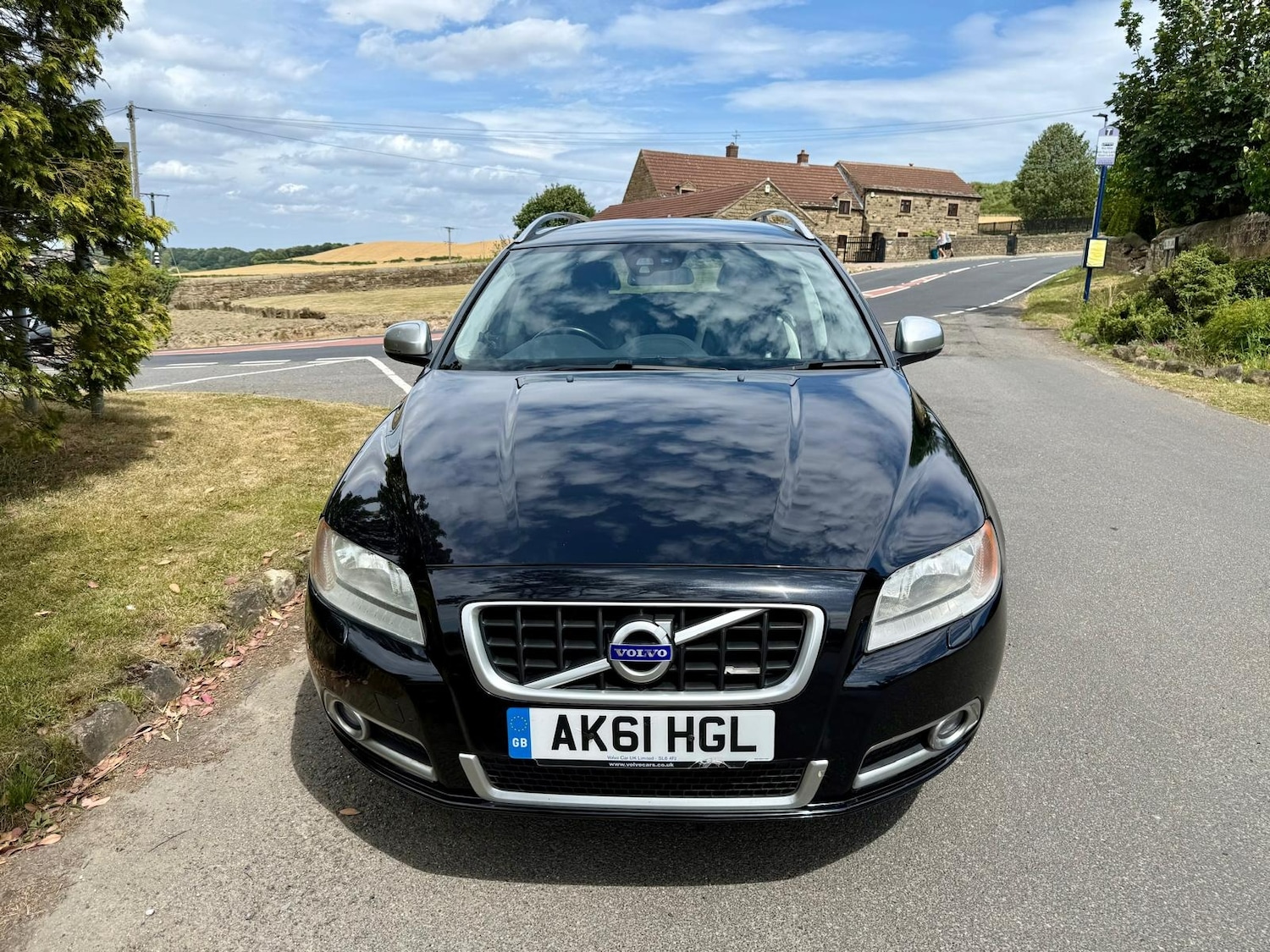 Used Volvo V70 2011 for sale - 77519992: Photo 2