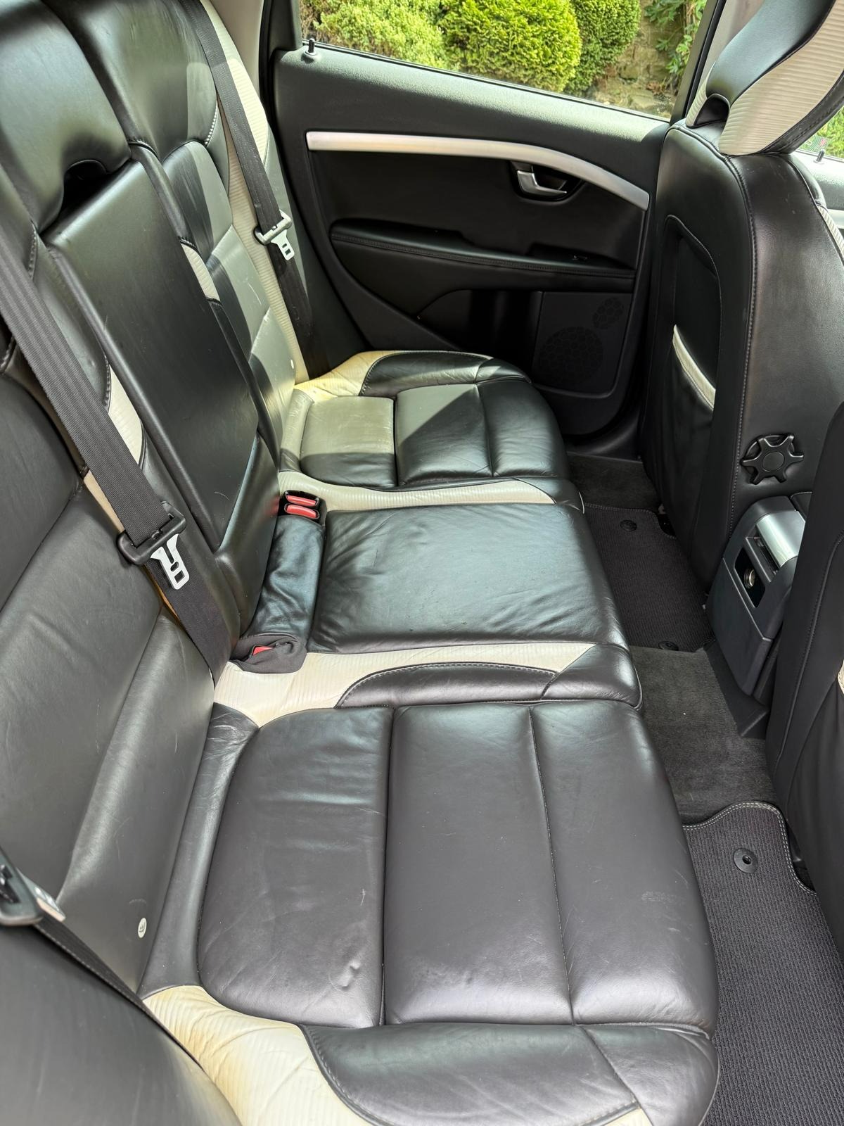 Used Volvo V70 2011 for sale - 77519992: Photo 8