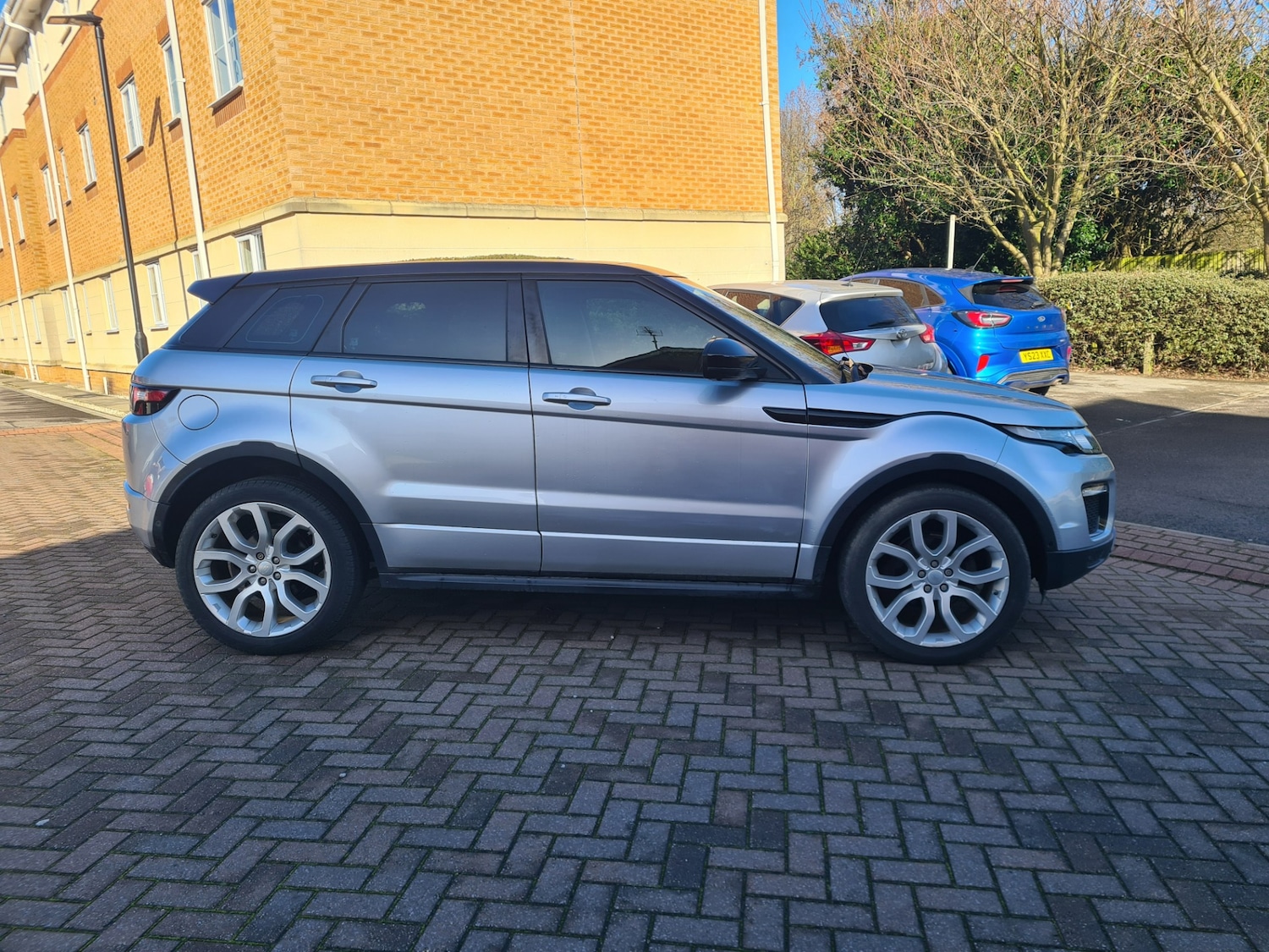 Used Land Rover Range Rover Evoque 2015 for sale - 77890264: Photo 2