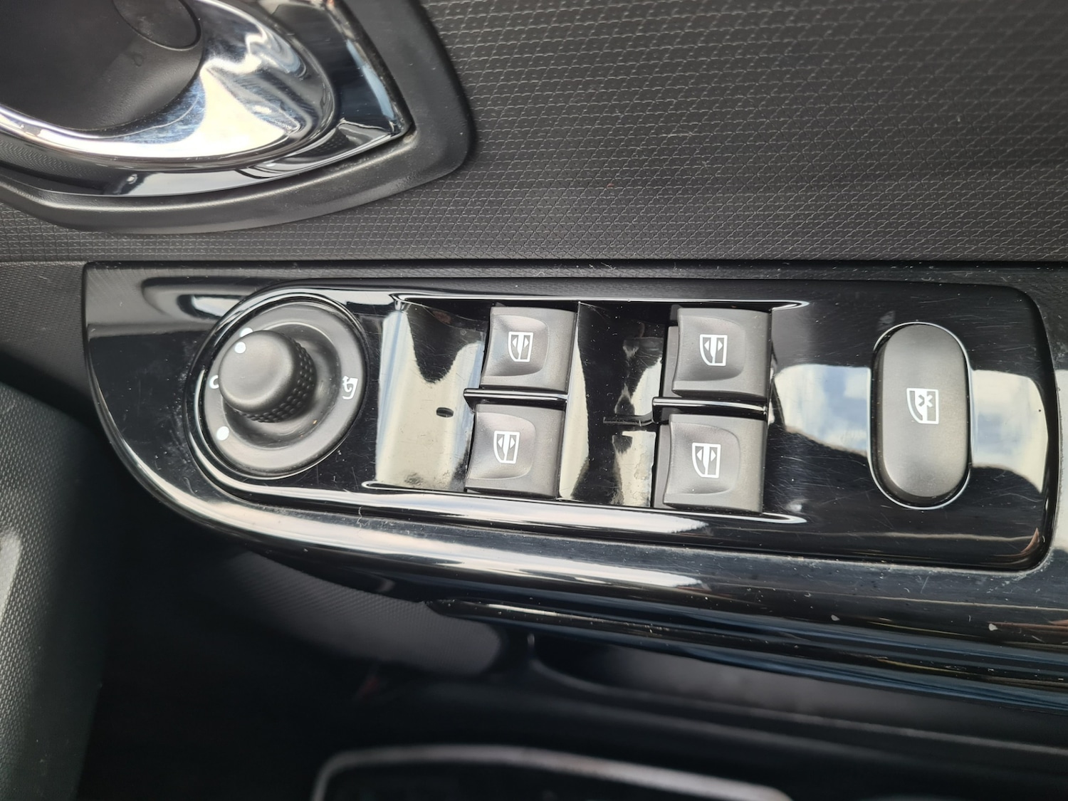 Used Renault Clio 2013 for sale - 77803259: Photo 16