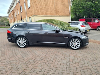 Used Jaguar XF 2015 for sale - 78550229: Photo