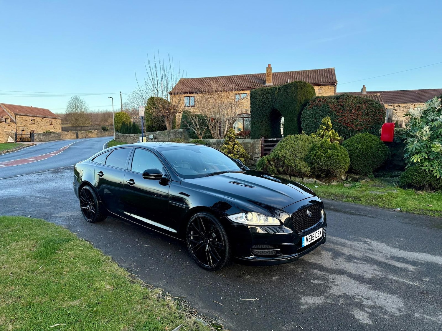 Used Jaguar XJ 2015 for sale - 76807975: Photo 1