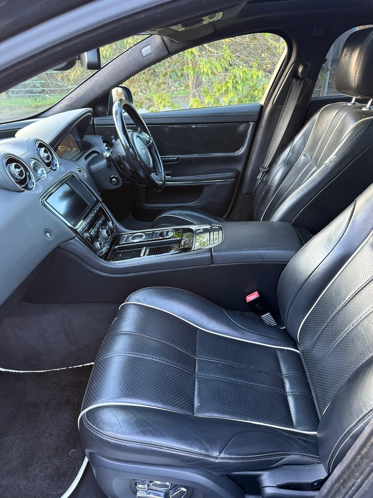 Used Jaguar XJ 2015 for sale - 76807975: Photo 15