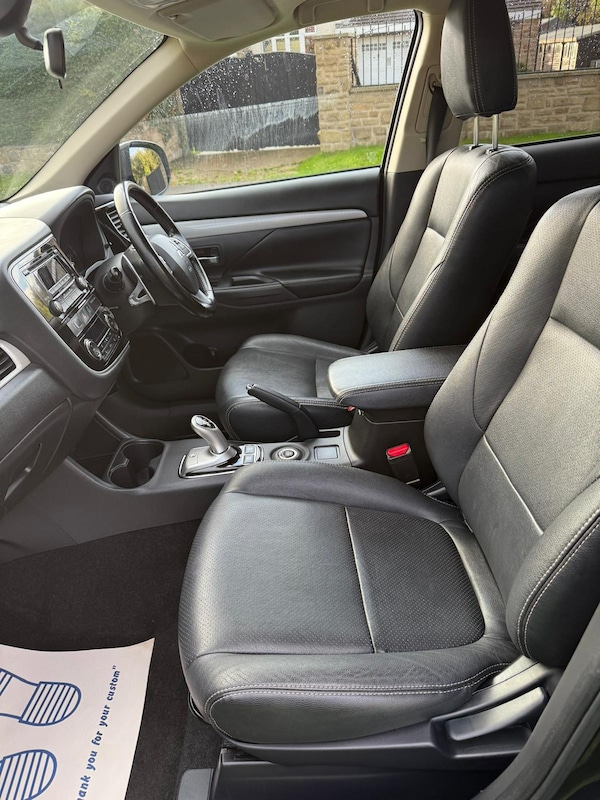 Used Mitsubishi Outlander 2015 for sale - 76334939: Photo 12