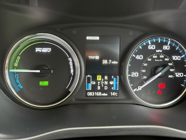 Used Mitsubishi Outlander 2015 for sale - 76334939: Photo 15