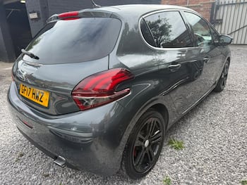 Used Peugeot 208 2017 for sale - 79841131: Photo