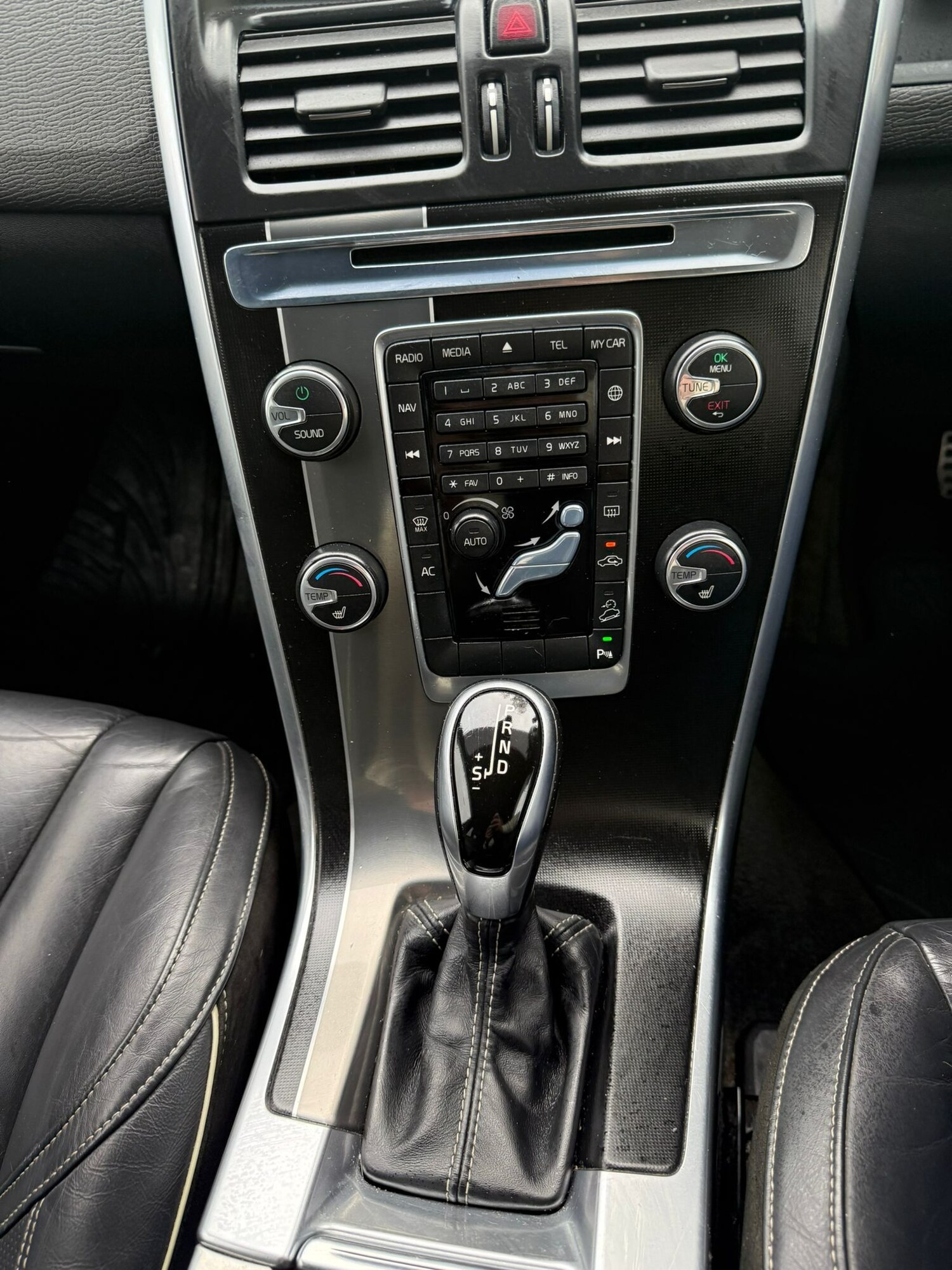 Used Volvo XC60 2013 for sale - 78029135: Photo 11