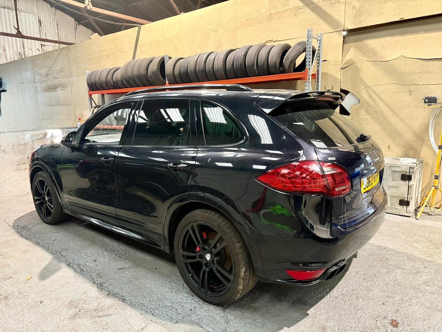 Used Porsche Cayenne 2012 for sale - 77531961: Photo 3