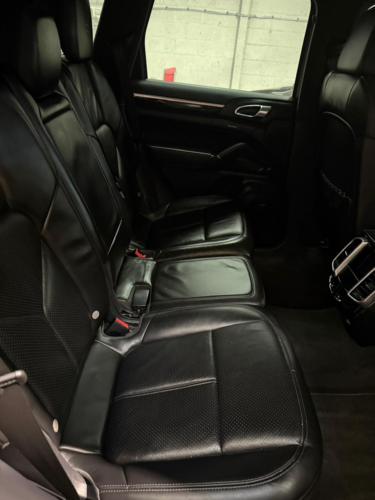 Used Porsche Cayenne 2012 for sale - 77531961: Photo 9