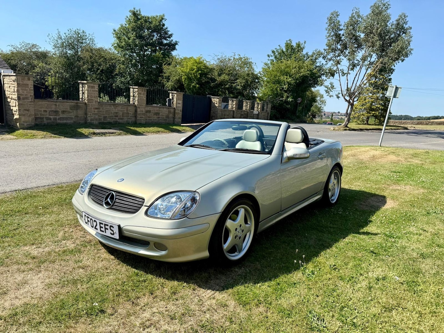 Used Mercedes-Benz SLK 2002 for sale - 77482344: Photo 3