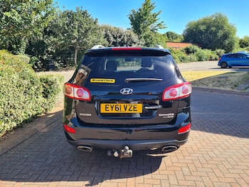 Used Hyundai Santa Fe 2011 for sale - 79473429: Photo