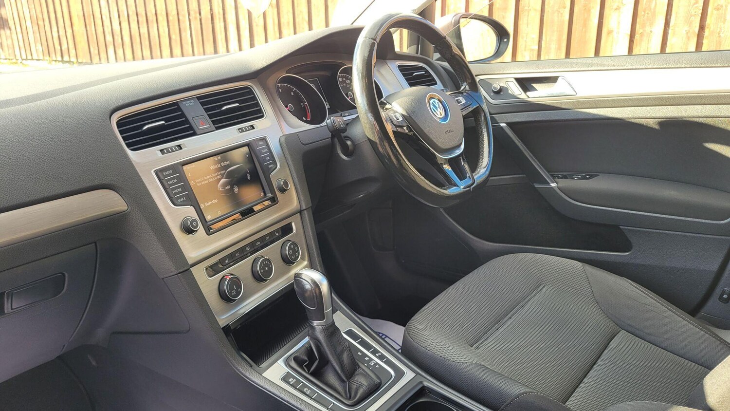 Used Volkswagen Golf 2016 for sale - 75977110: Photo 27