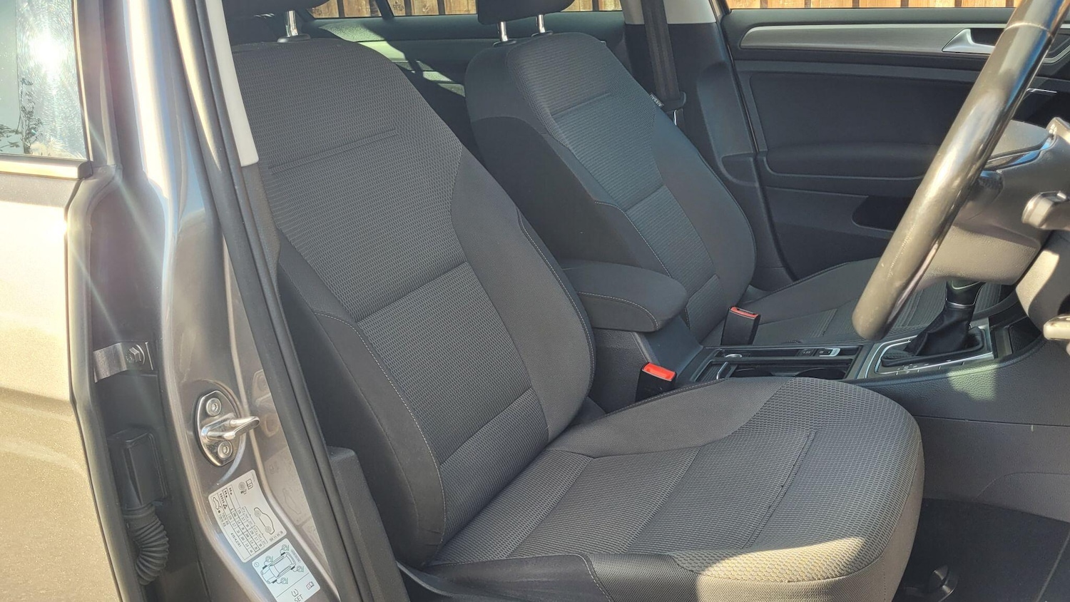 Used Volkswagen Golf 2016 for sale - 75977110: Photo 29