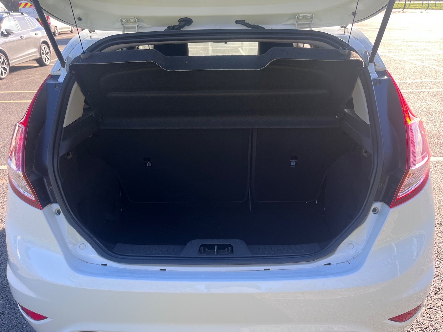 Used Ford Fiesta 2015 for sale - 76635089: Photo 7