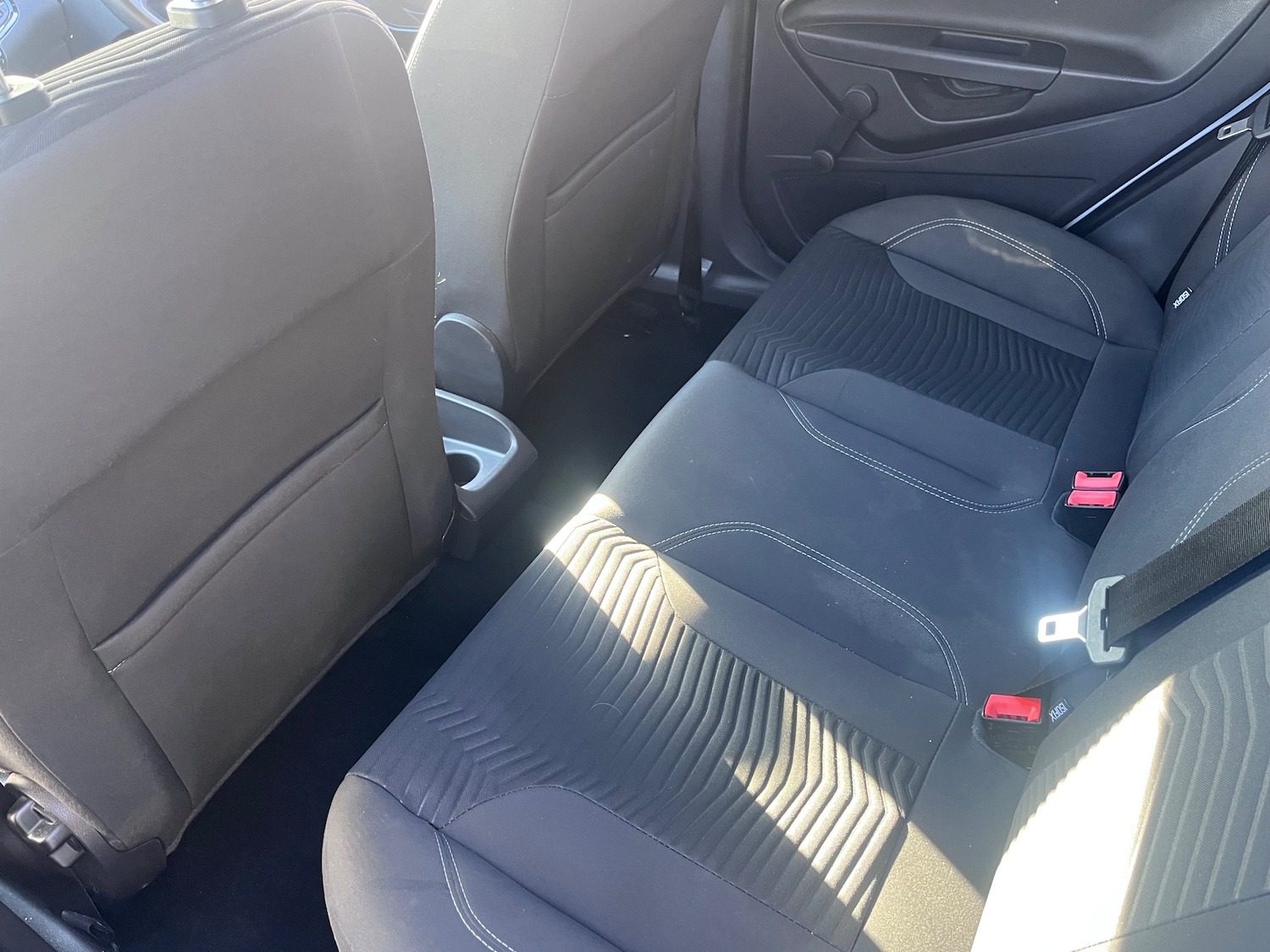 Used Ford Fiesta 2015 for sale - 76635089: Photo 9