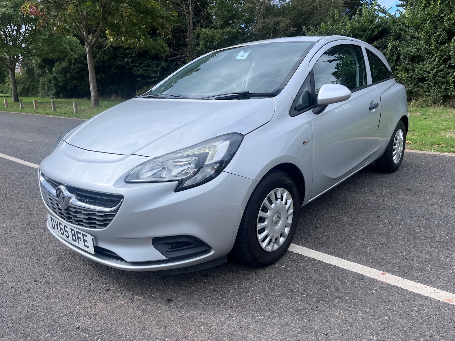 Used Vauxhall Corsa 2015 for sale - 76299836: Photo 3