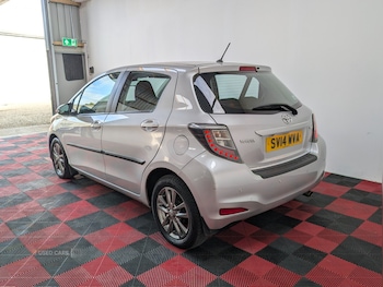 Used Toyota Yaris 2014 for sale - 79375163: Photo