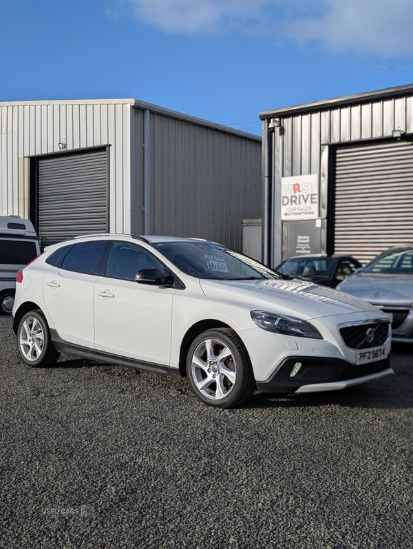 Used Volvo V40 2013 for sale - 78048614: Photo 2