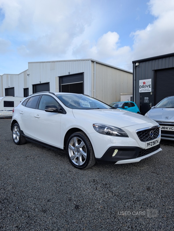 Used Volvo V40 2013 for sale - 77994633: Photo 2