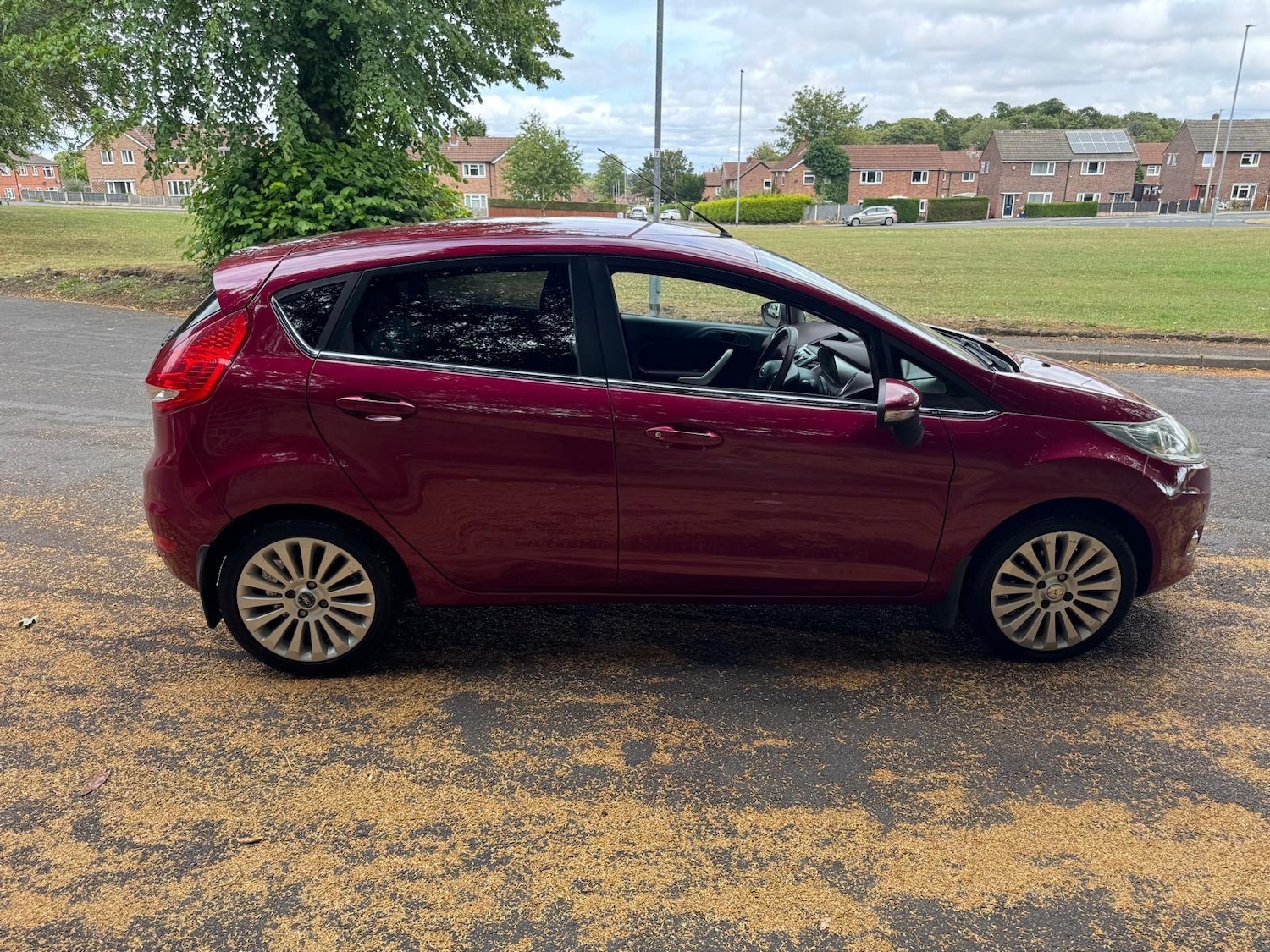 Used Ford Fiesta 2010 for sale - 76089465: Photo 10