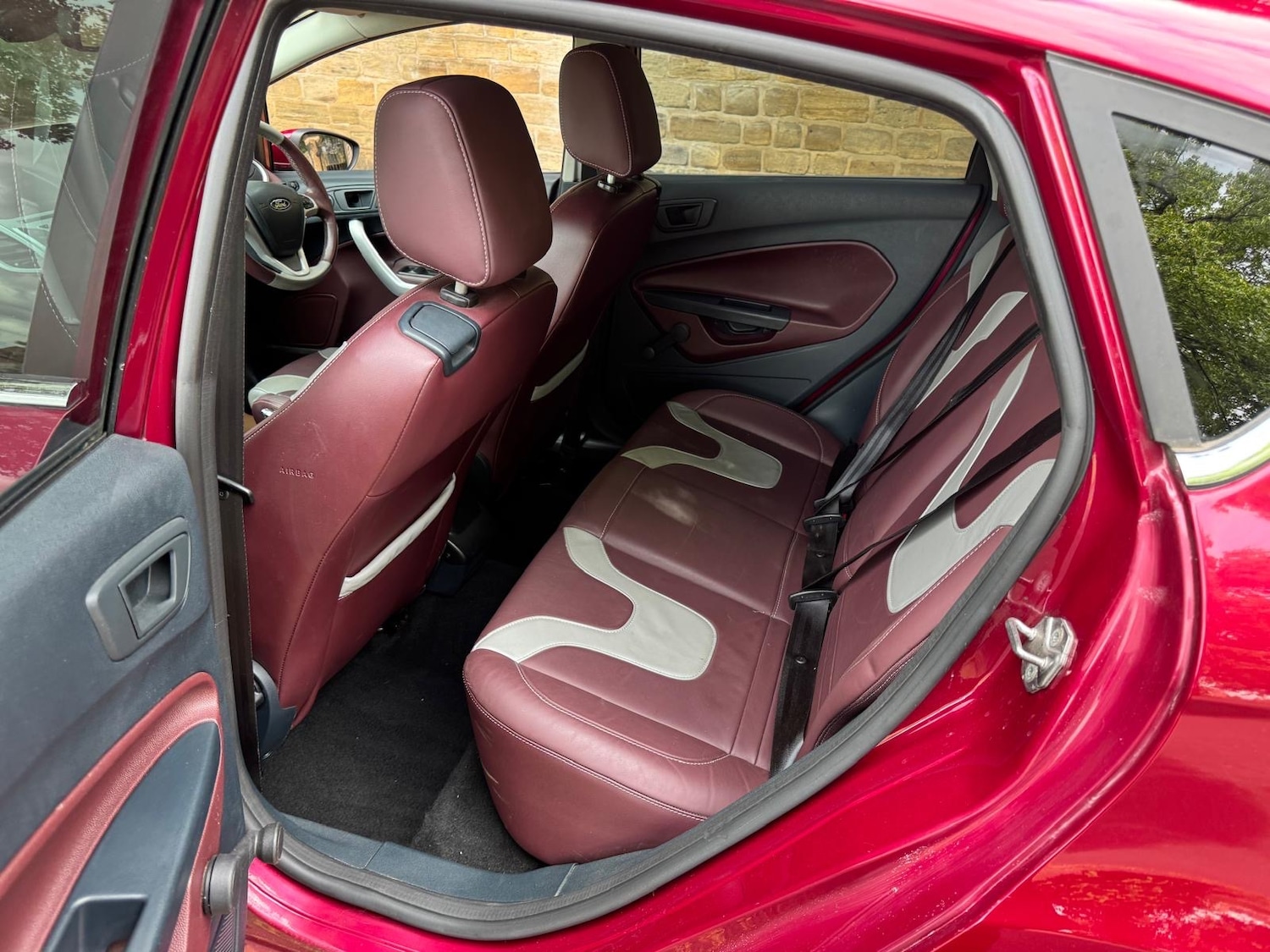 Used Ford Fiesta 2010 for sale - 76089465: Photo 19