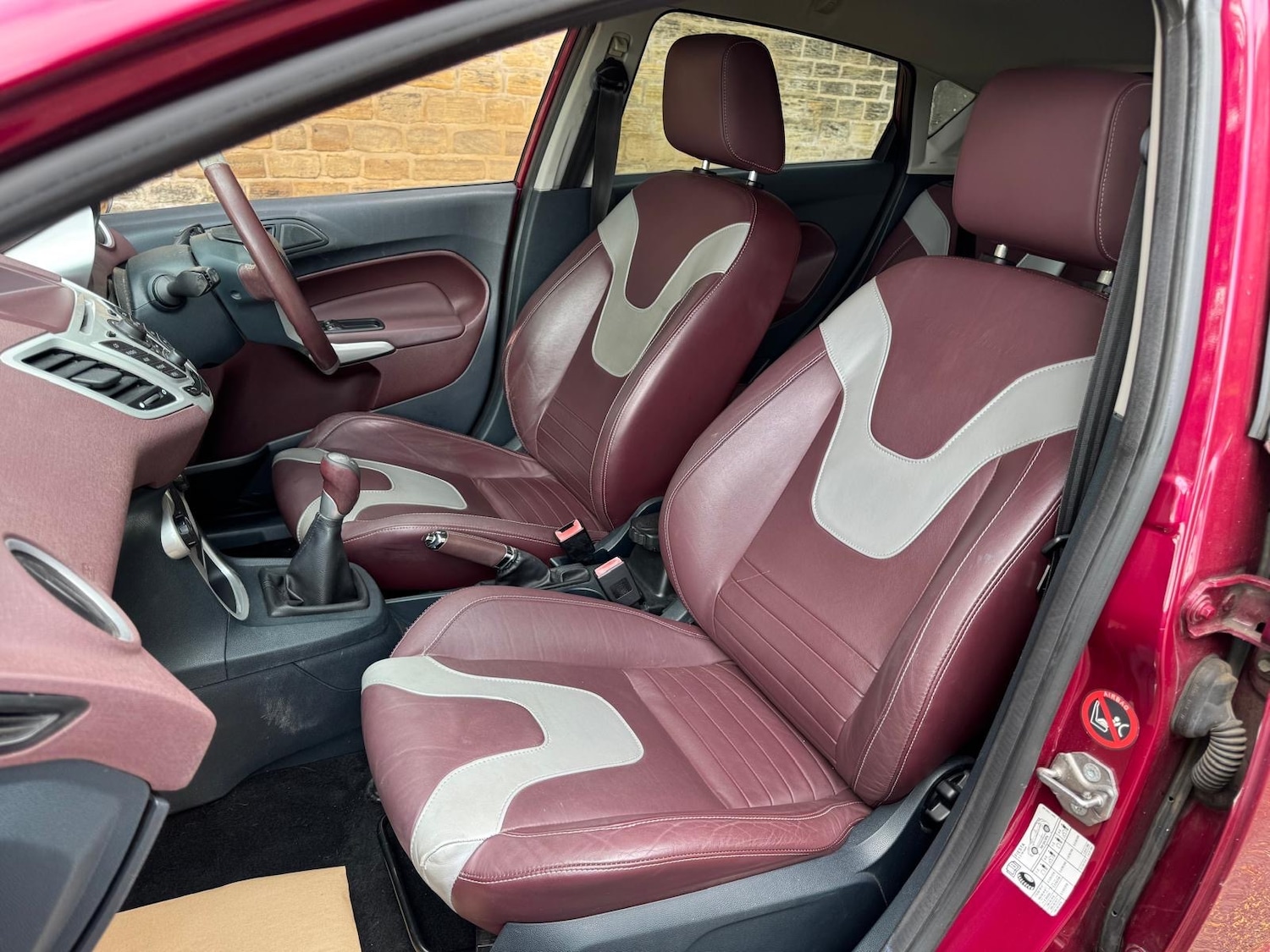 Used Ford Fiesta 2010 for sale - 76089465: Photo 21