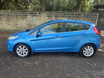 Used Ford Fiesta 2010 for sale - 76089402: Photo