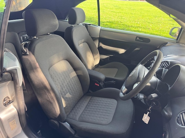 Used Volkswagen Beetle 2006 for sale - 76264446: Photo 16
