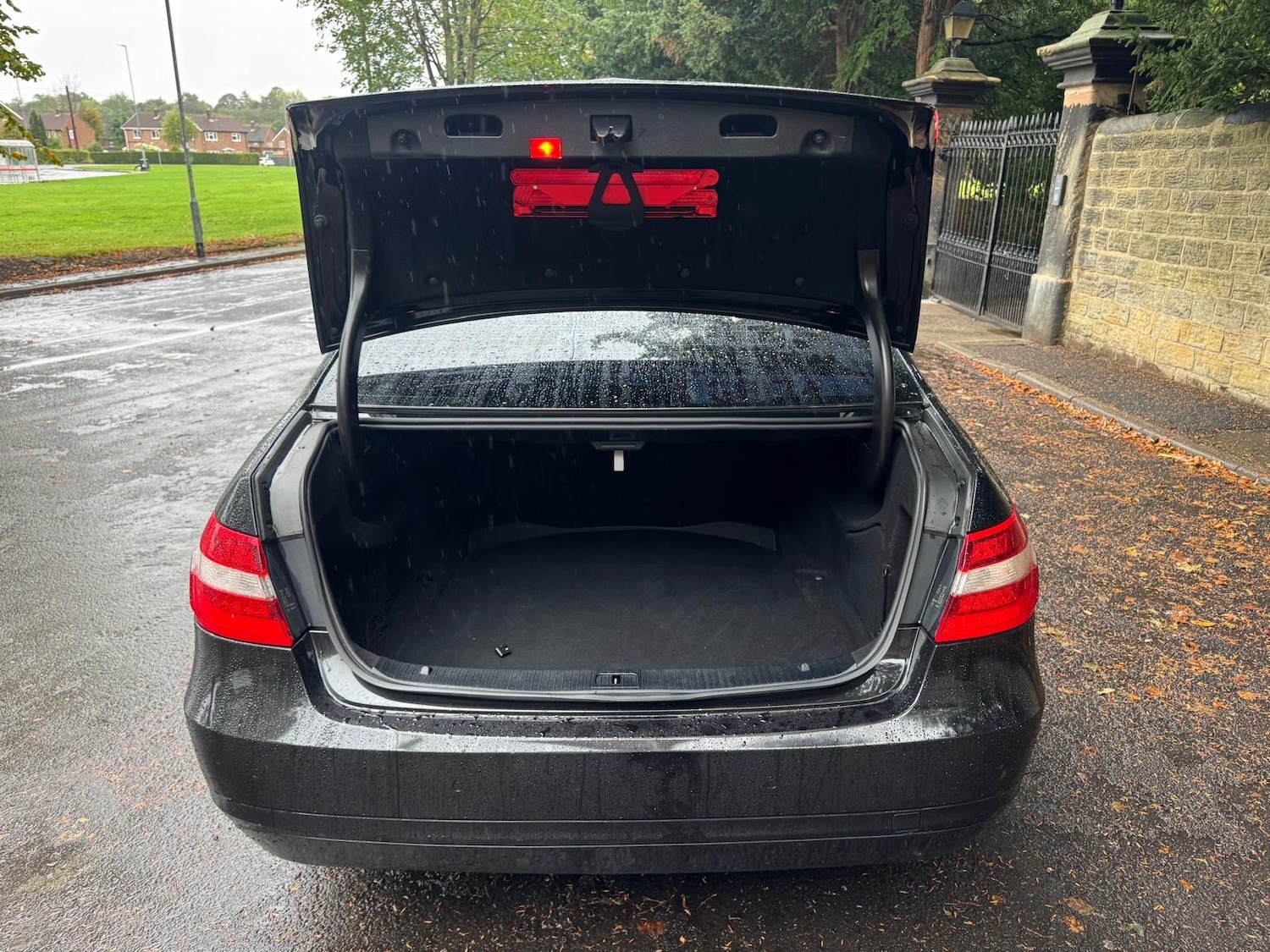Used Mercedes-Benz E-Class 2013 for sale - 76089753: Photo 11