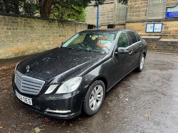 Used Mercedes-Benz E-Class 2013 for sale - 76089753: Photo