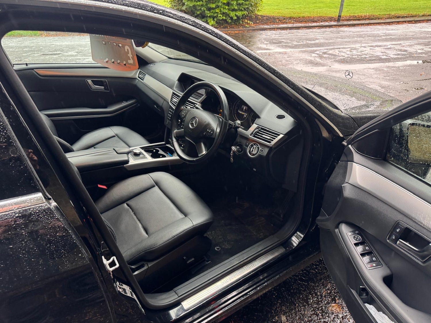 Used Mercedes-Benz E-Class 2013 for sale - 76089753: Photo 9