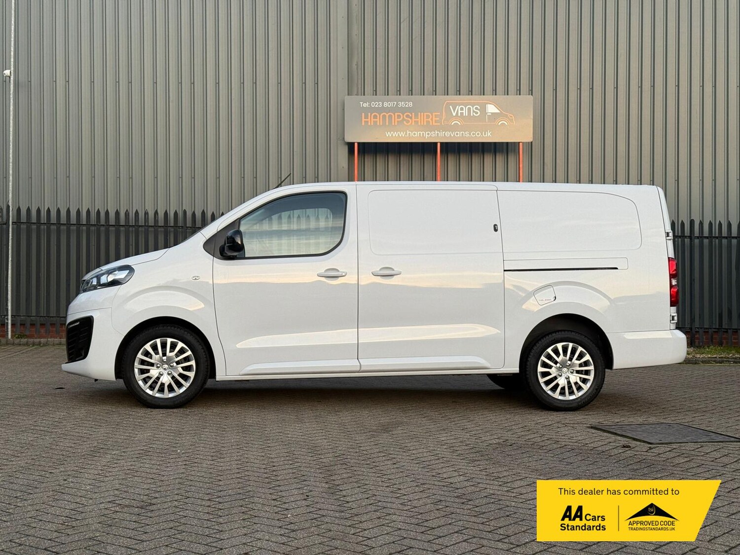 Used Vauxhall Vivaro 2023 for sale - 76935572: Photo 3