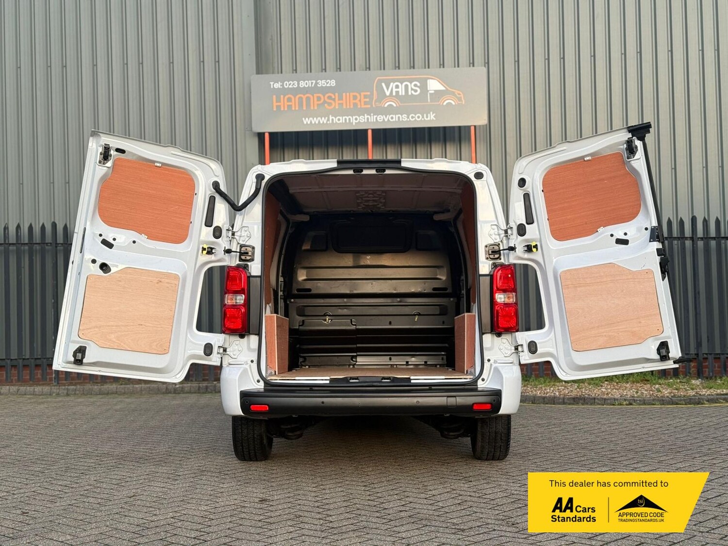 Used Vauxhall Vivaro 2023 for sale - 76935572: Photo 8