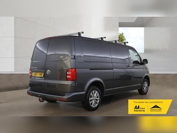 Used Volkswagen Transporter 2017 for sale - 79611966: Photo