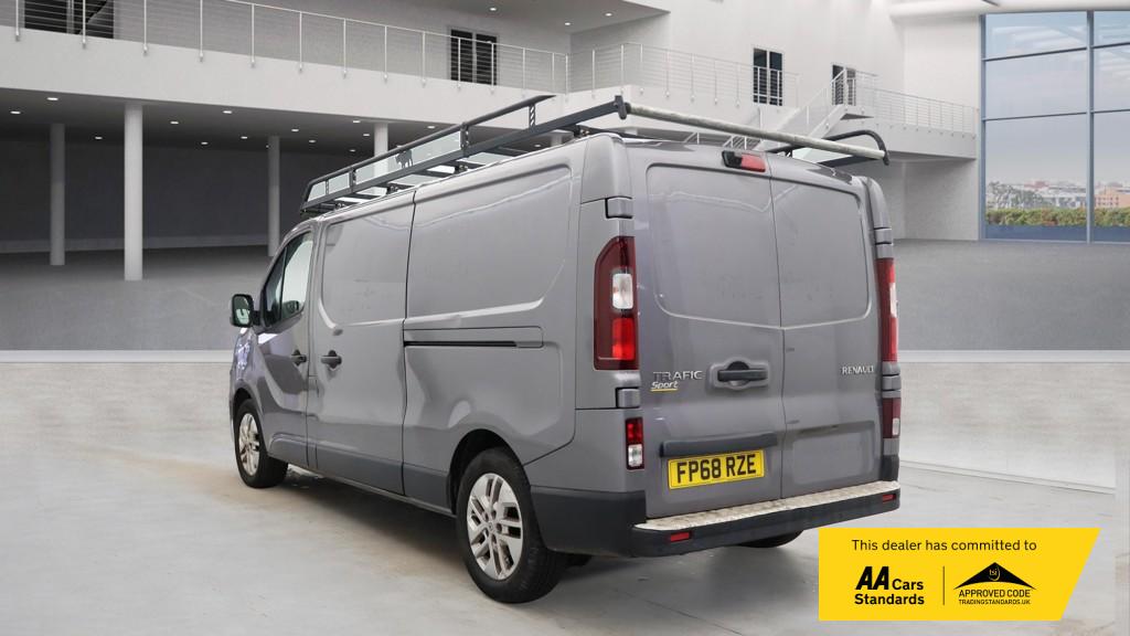 Used Renault Trafic 2018 for sale - 76782117: Photo 3