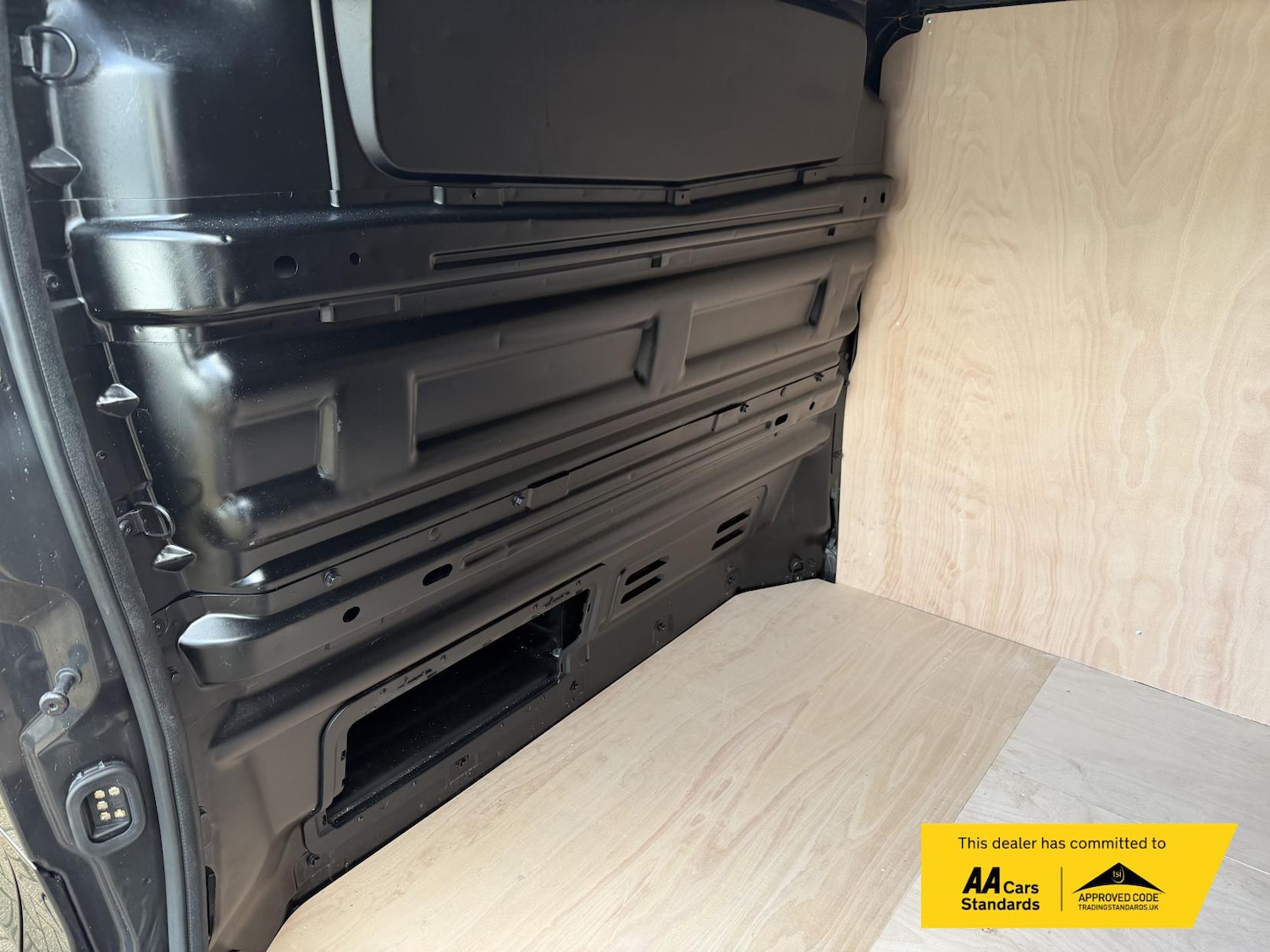 Used Vauxhall Vivaro 2015 for sale - 76317000: Photo 15