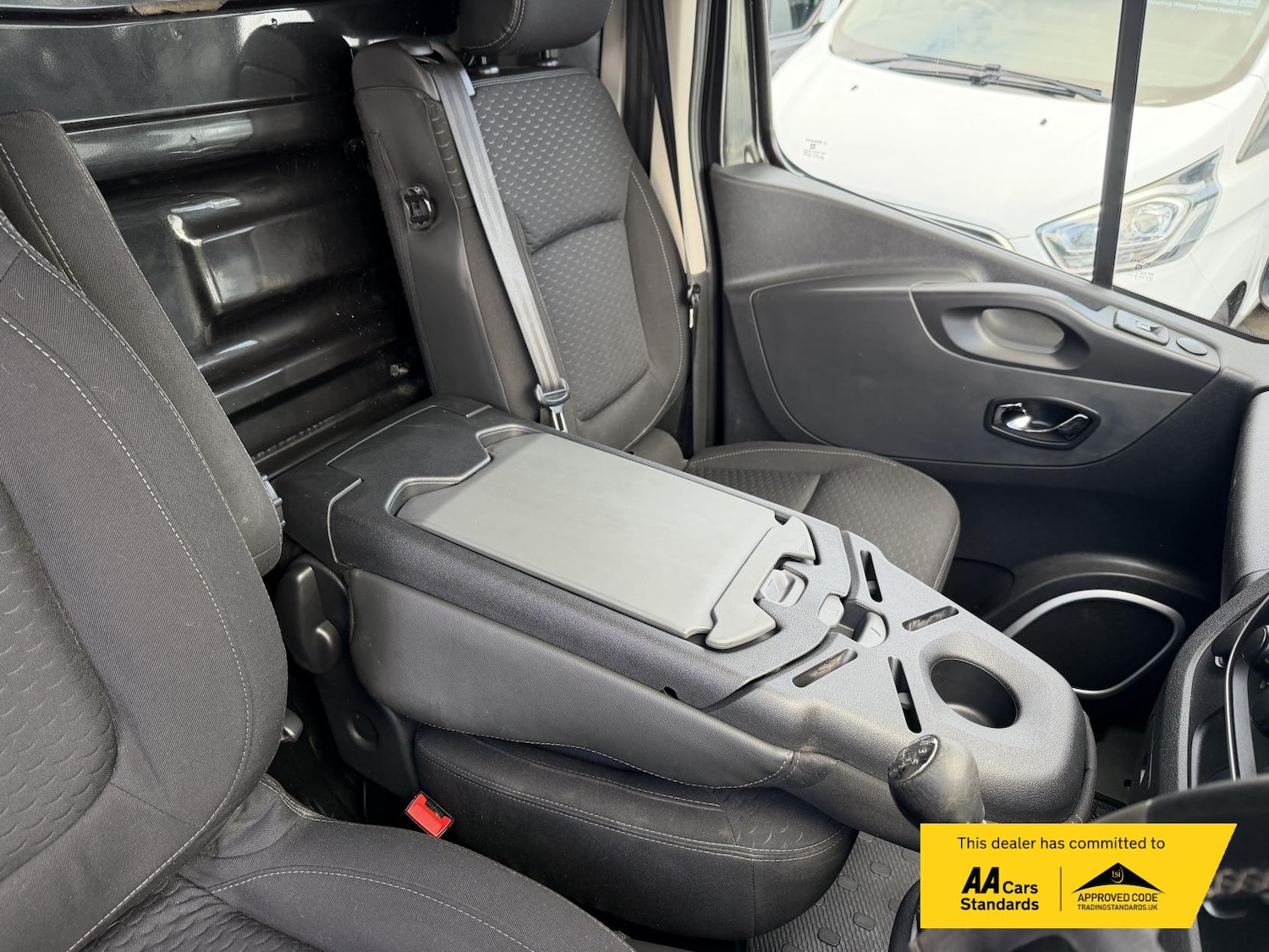 Used Vauxhall Vivaro 2015 for sale - 76317000: Photo 21