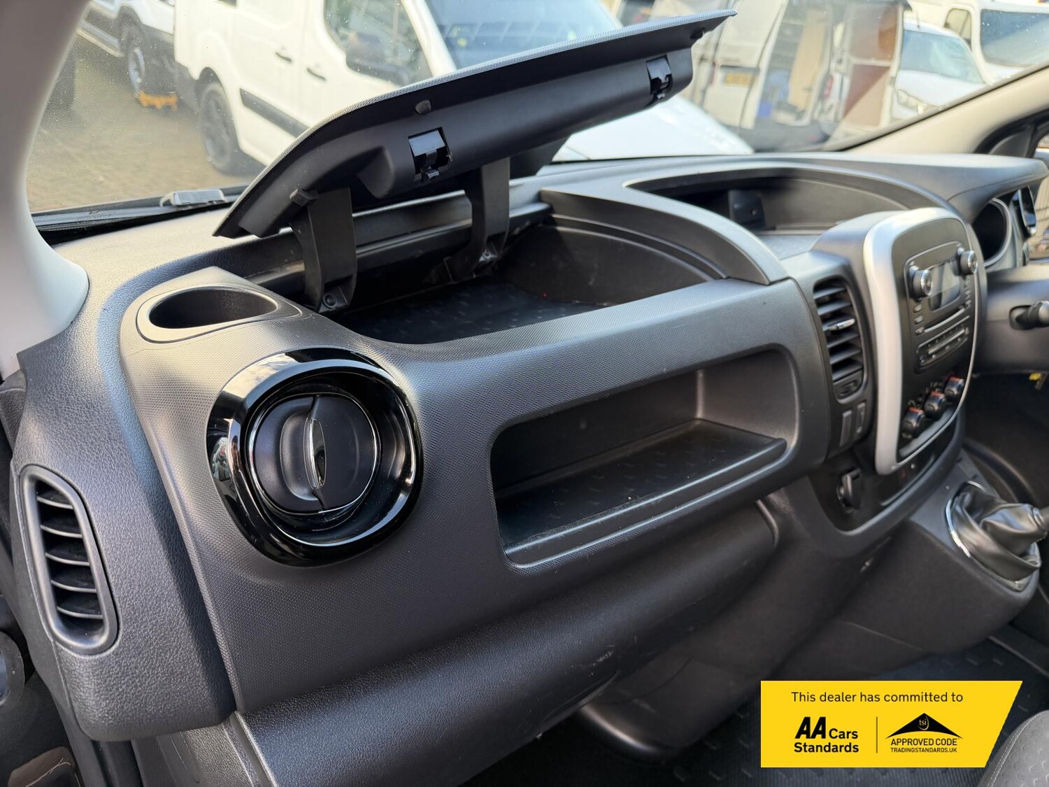 Used Vauxhall Vivaro 2015 for sale - 76317000: Photo 25