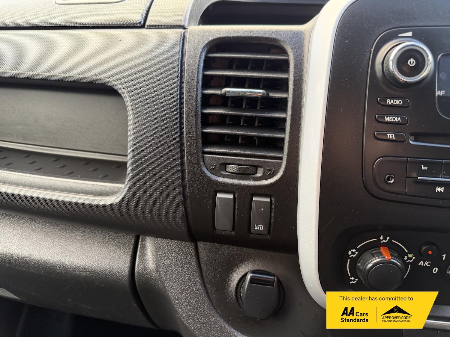 Used Vauxhall Vivaro 2015 for sale - 76317000: Photo 39