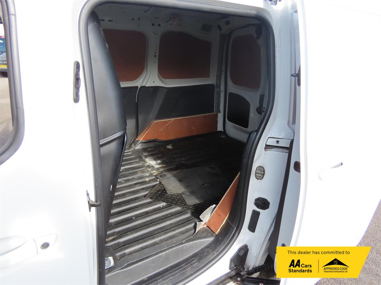 Used Citroen Berlingo 2021 for sale - 76290604: Photo 9