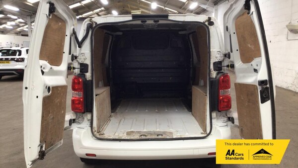Used Vauxhall Vivaro 2021 for sale - 76263488: Photo 9