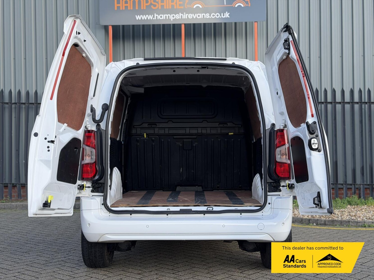 Used Vauxhall Combo 2020 for sale - 76571946: Photo 23