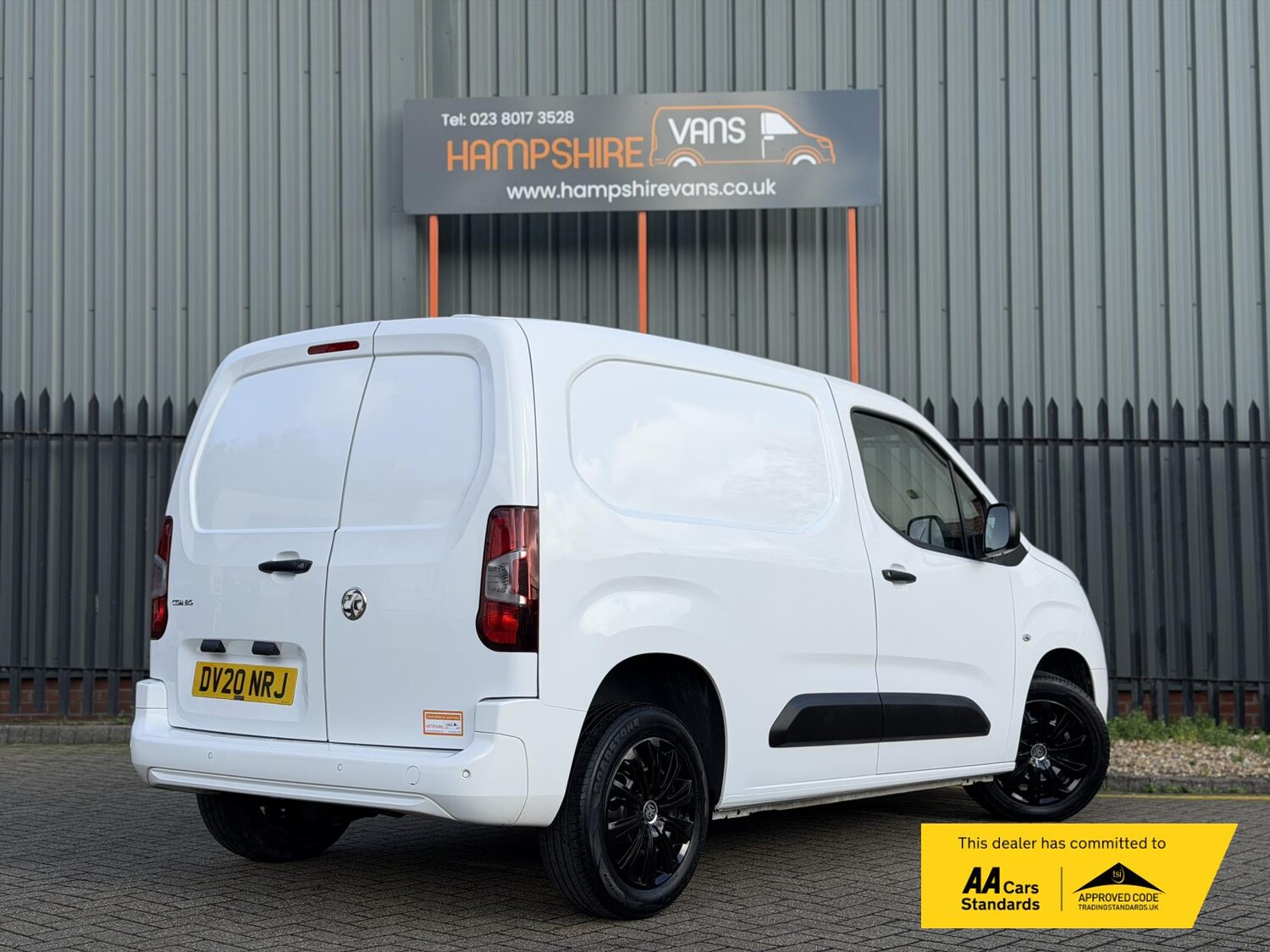 Used Vauxhall Combo 2020 for sale - 76571946: Photo 3