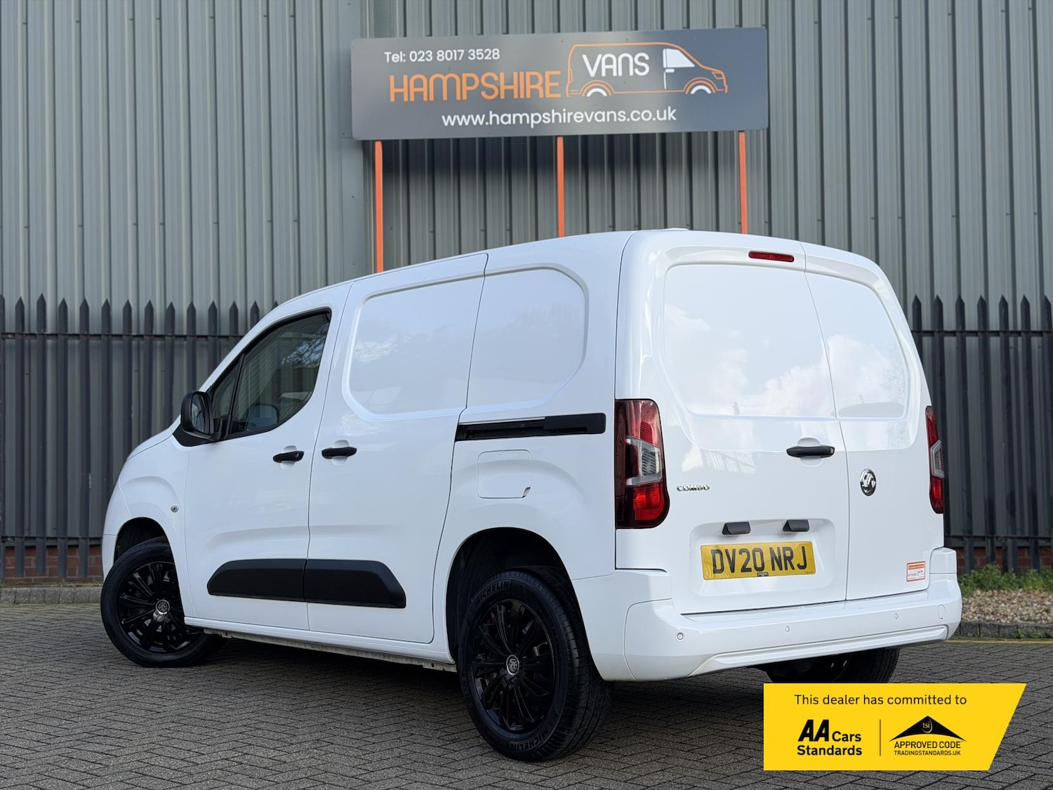 Used Vauxhall Combo 2020 for sale - 76571946: Photo 4