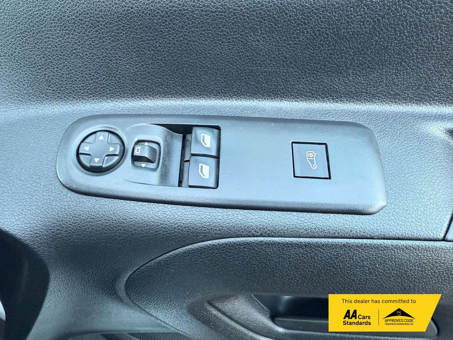 Used Vauxhall Combo 2020 for sale - 76664904: Photo 43