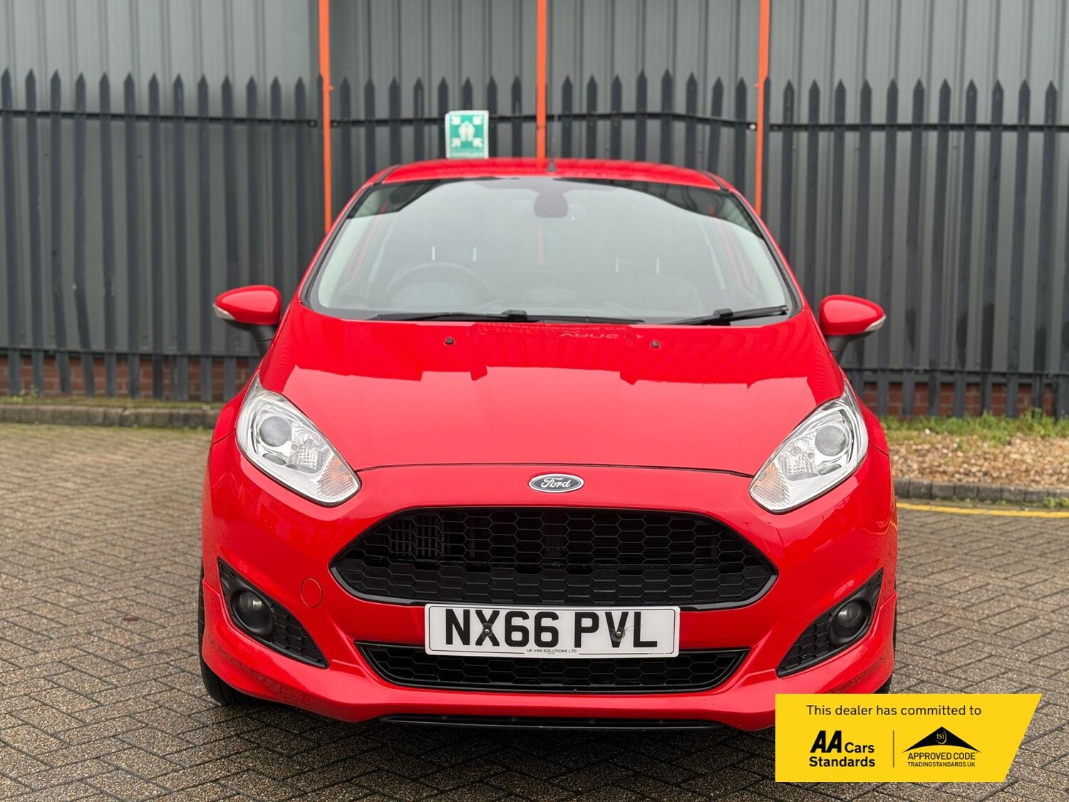 Used Ford Fiesta Van 2016 for sale - 76925329: Photo 14