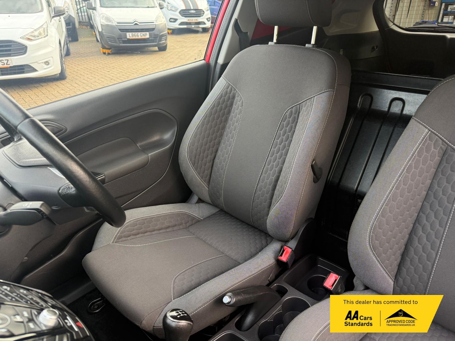 Used Ford Fiesta Van 2016 for sale - 76925329: Photo 8