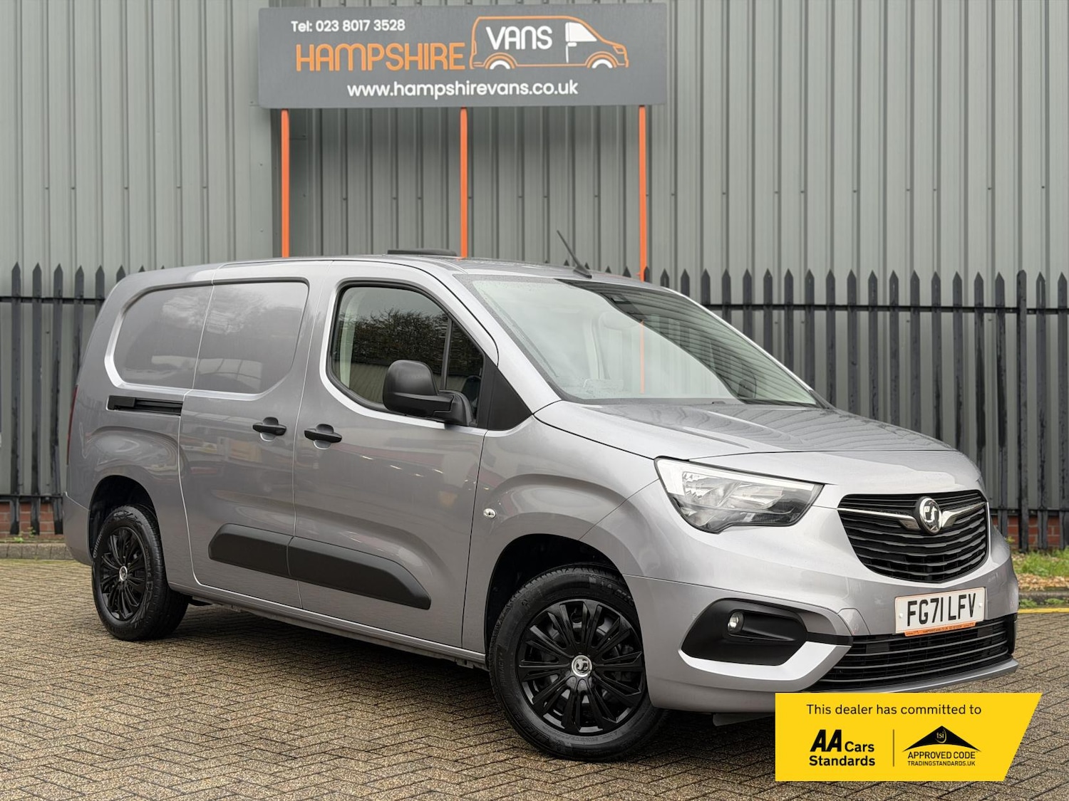 Used Vauxhall Combo 2022 for sale - 76290611: Photo 1