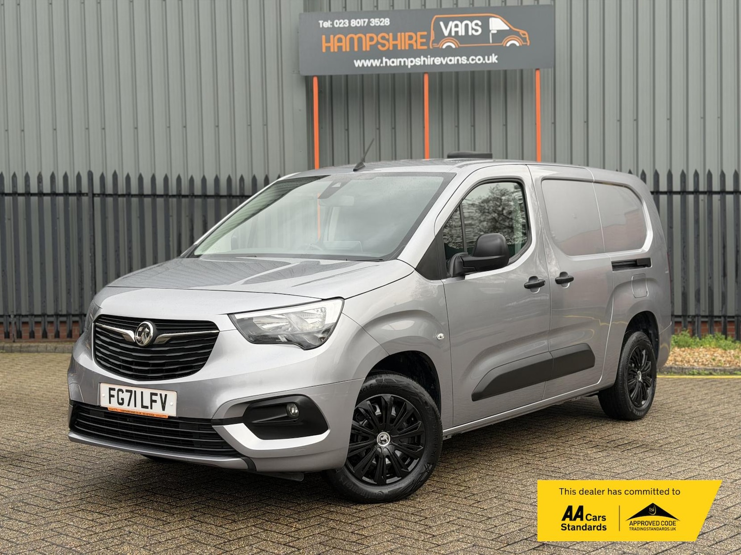 Used Vauxhall Combo 2022 for sale - 76290611: Photo 2