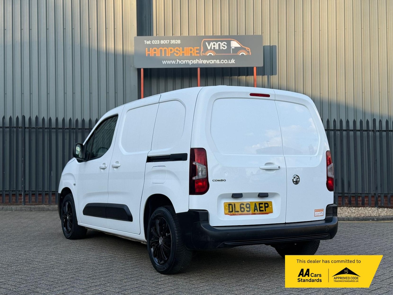 Used Vauxhall Combo 2019 for sale - 78095283: Photo 4